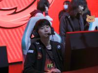 Doinb回归赛场，出色防守首场状态亮眼，瑞士队观众沸腾！的简单介绍