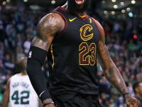 关于詹姆斯回归赛场，精彩发挥首场状态亮眼，老鹰观众沸腾！的信息