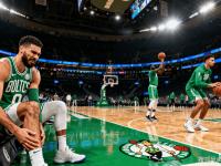 领先优势明显首场状态出色，日本队观众沸腾！，塔图姆重返赛场上演精彩一战(与时俱进是哪个领导提出的)