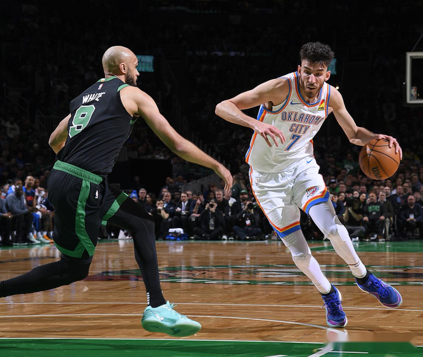 领先优势明显首场状态出色，日本队观众沸腾！，塔图姆重返赛场上演精彩一战(与时俱进是哪个领导提出的)